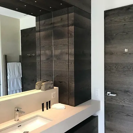 Delta 714 * 阿斯科纳