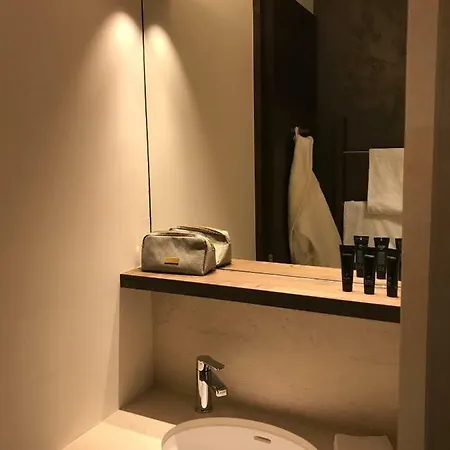 Delta 714 * 阿斯科纳