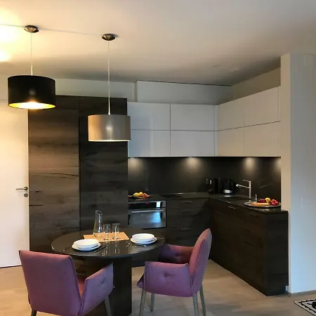 Apartment Delta 714 *